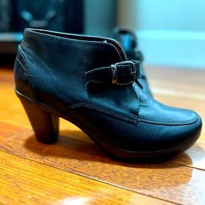 Sanita - excellent condition black leather booties size 39